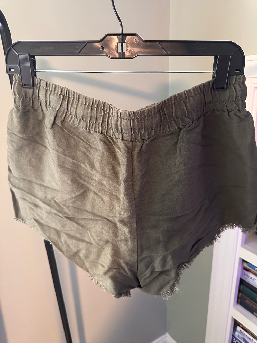 Express Linen Blend Drawstring Shorts - Picture 2 of 4
